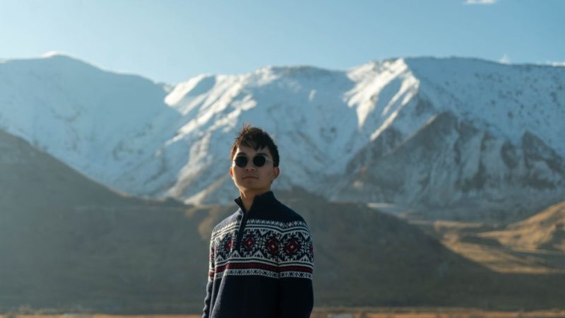 Cashmere Vs Merino Wool: Cashmere vs. Merino Wool: Which Wins for Fall Warmth and Durability
