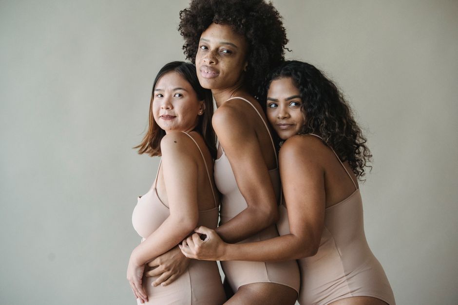 Everlane vs. Quince Basics: 2026 Quality Guide