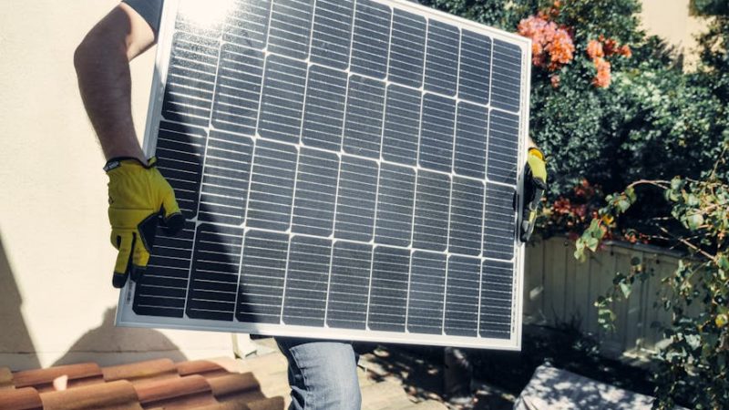Anker SOLIX C300 vs. C300 Solar Generator: Which Portable Power Station Reigns Supreme?