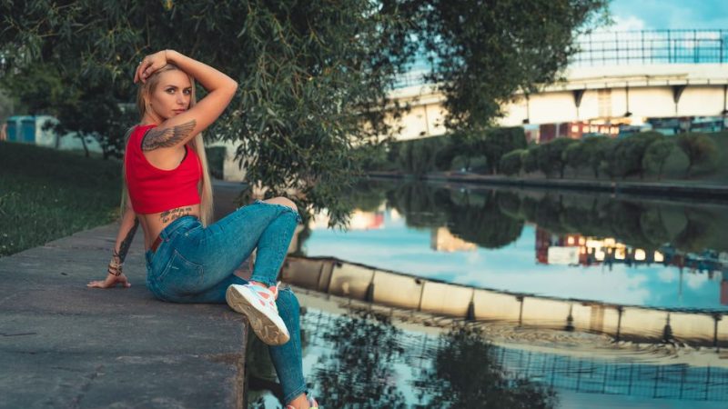 Perfect Plus Size Jeans for Apple and Pear Shapes