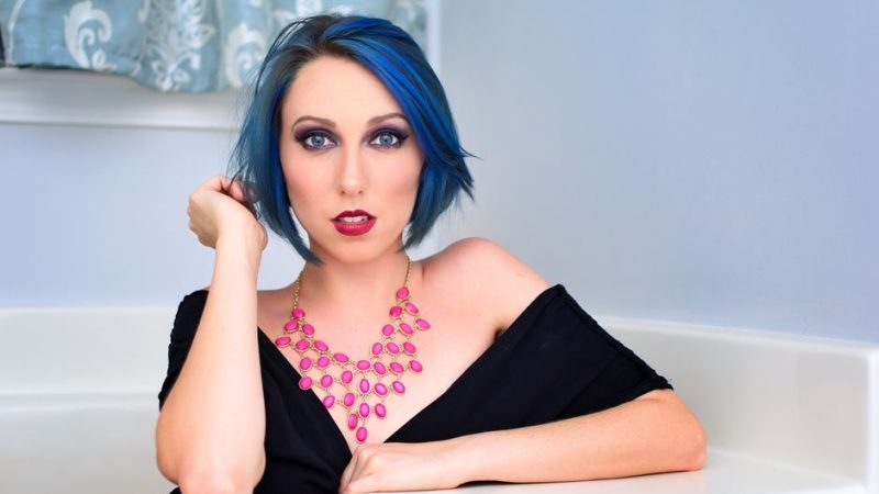 Statement Necklace For Neckline: How to Choose a Statement Necklace for Your Neckline
