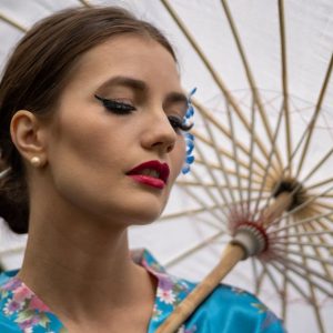 What to Wear to a Winter Wedding: A Warm Guest Plan